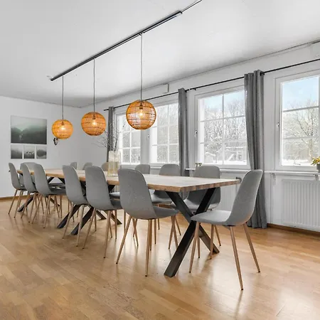 5 Bedroom Pet Friendly In * Nibe