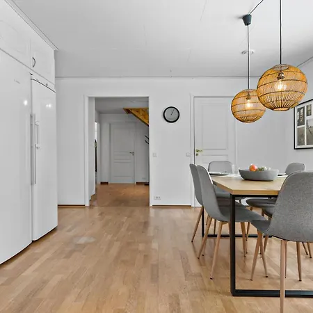 5 Bedroom Pet Friendly In Nibe